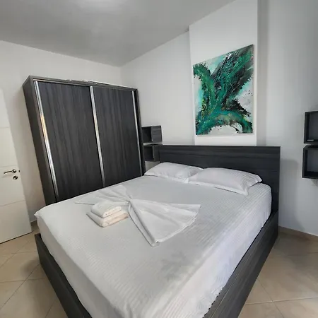 Sixt Premium Golem Apartment *